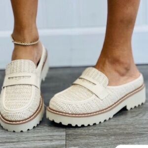 Elegant Cream Woven Loafers for Women 31